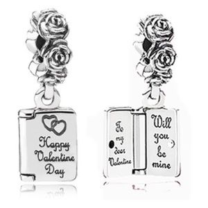 Happy Valentine’s Day charm opens like a booklet